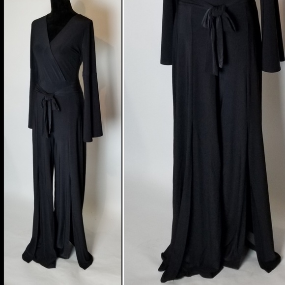 ❤️Peek-A-Boo  Jumpsuit V-Neck - Picture 3 of 6